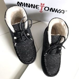 Minnetonka Torrey slipper bootie
